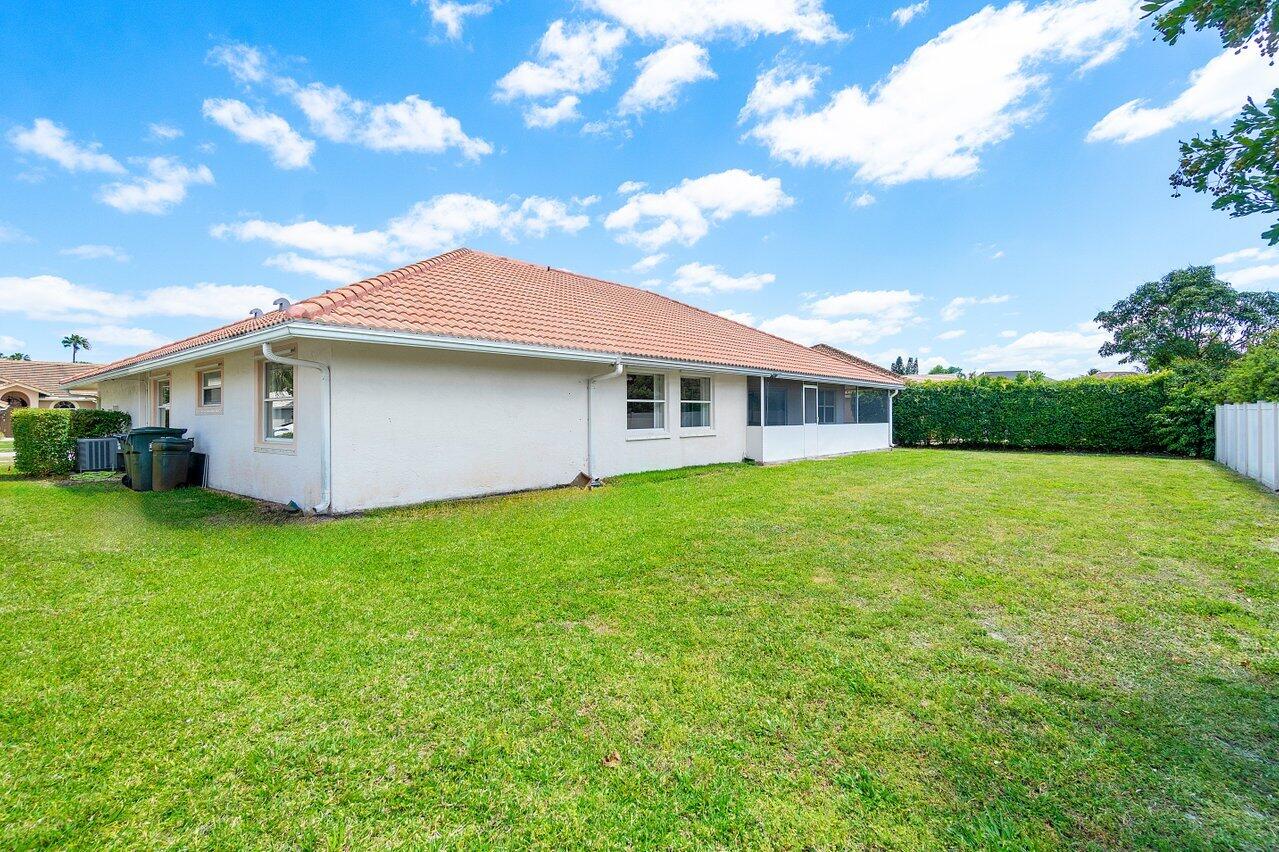 12815 Kingsway Road Wellington, FL 33414 - Photo 32 of 43 034-12815KingswayRoad-Wellington-FL-3341