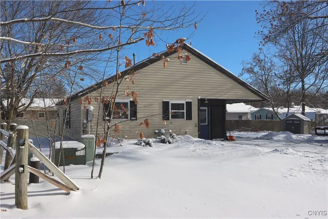 $189,900 | 21990 Admirals Walk, Le Ray, NY 13601