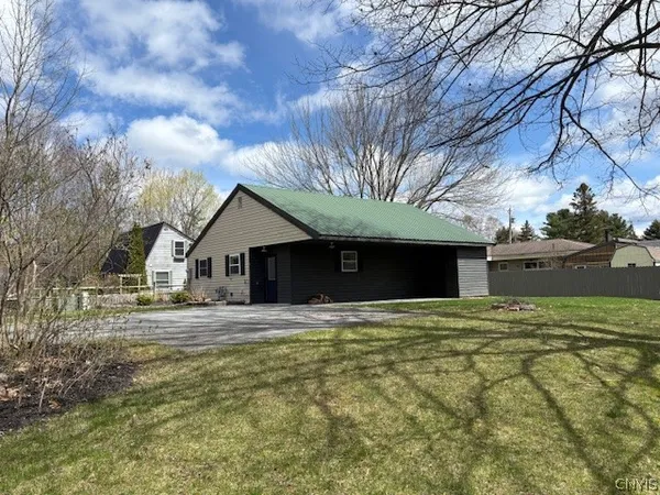 $178,900 | 21990 Admirals Walk, Le Ray, NY 13601