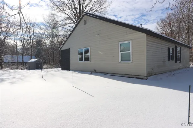$189,900 | 21990 Admirals Walk, Le Ray, NY 13601