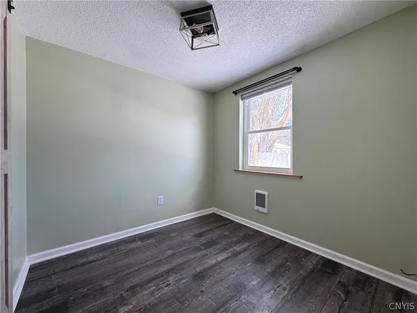 $178,900 | 21990 Admirals Walk, Le Ray, NY 13601