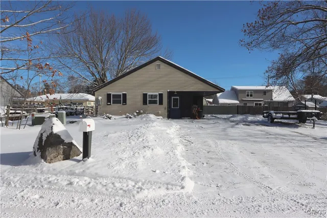 $189,900 | 21990 Admirals Walk, Le Ray, NY 13601