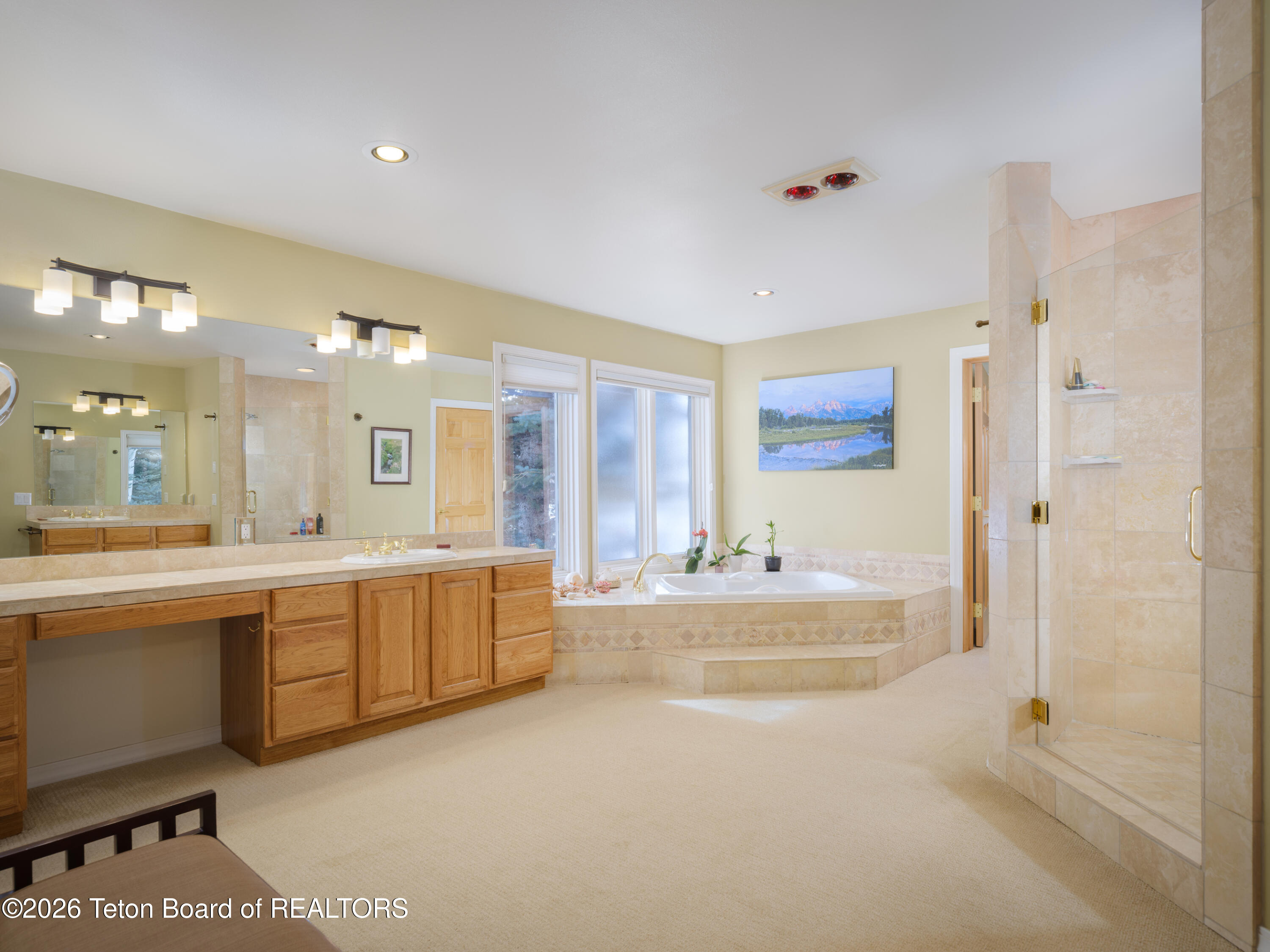 445 Kings Highway Jackson, WY 83001 - Photo 13 of 22 Large Primary Bath