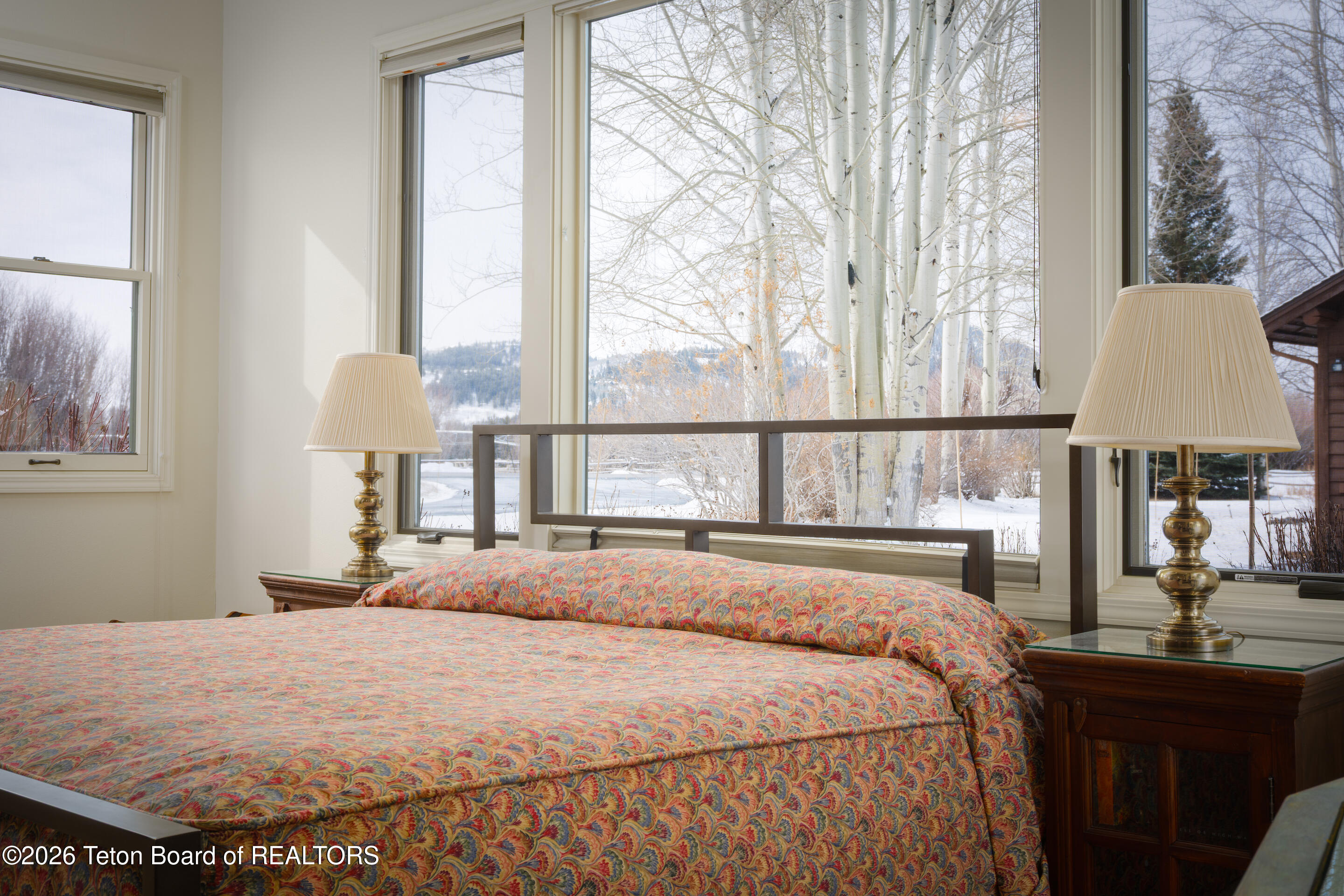 445 Kings Highway Jackson, WY 83001 - Photo 19 of 22 Guest House main floor