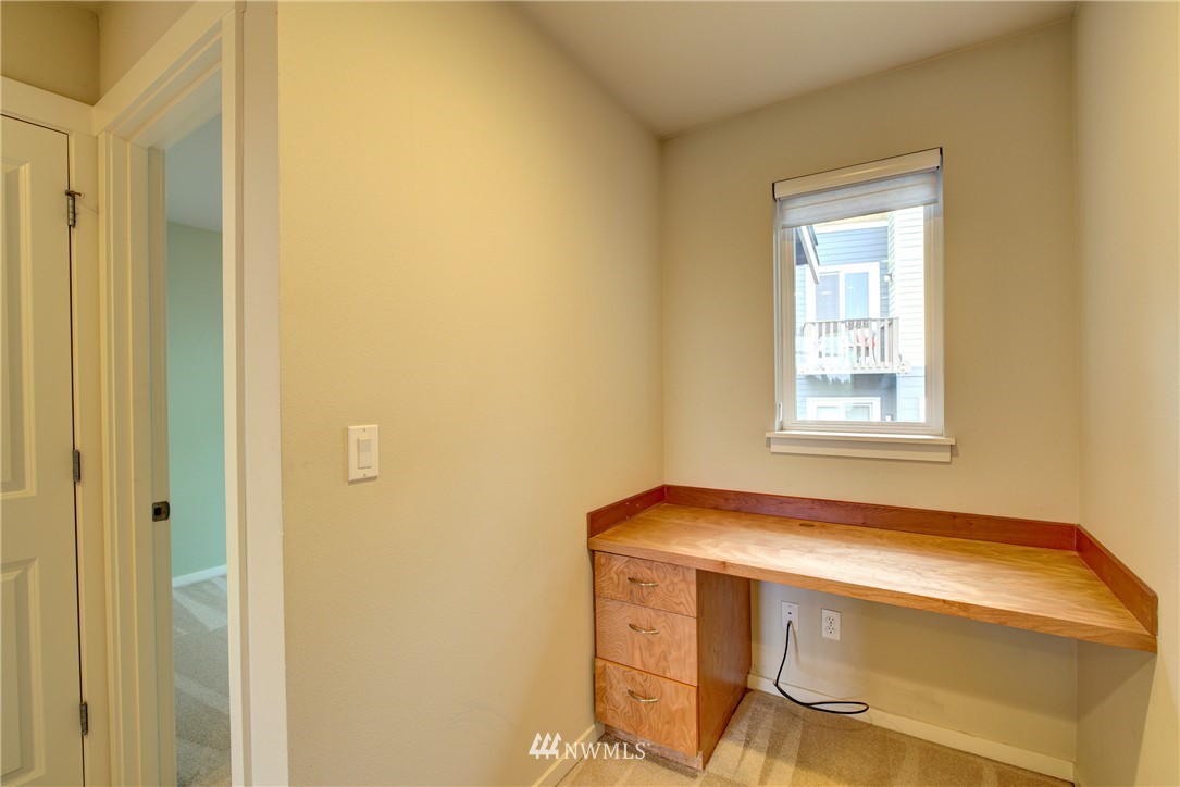 107 Cougar Ridge Road Northwest, Unit 1605 Issaquah, WA 98027 - Photo 14 of 25