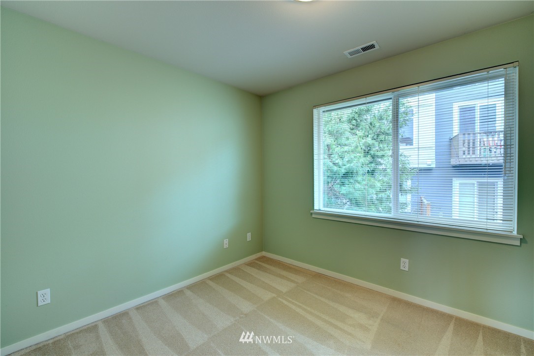 107 Cougar Ridge Road Northwest, Unit 1605 Issaquah, WA 98027 - Photo 15 of 25