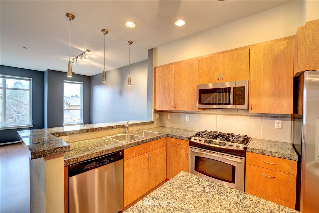 107 Cougar Ridge Road Northwest, Unit 1605 Issaquah, WA 98027 - Photo 5 of 25