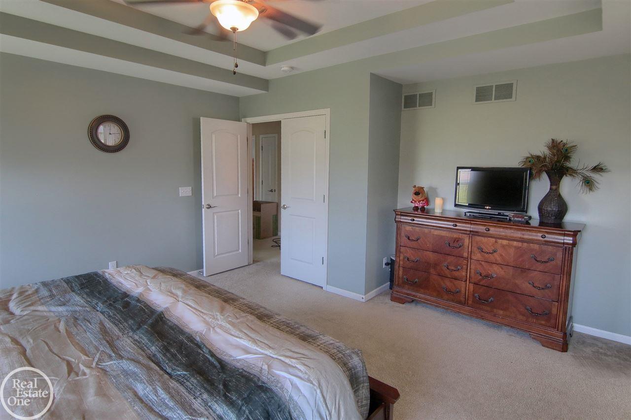 3734 Connors Drive Rochester, MI 48307 - Photo 23 of 36 31347955-22.JPG