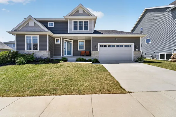 $939,000 | 606 Tawny Elm Parkway, Verona, WI 53593