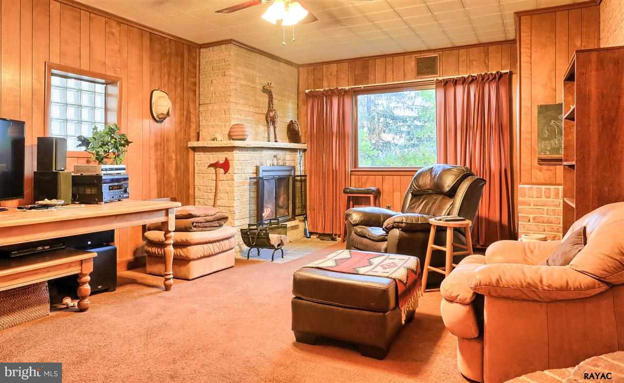 590 Hammond Road York, PA 17406 - Photo 16 of 32 Gallery Image 16