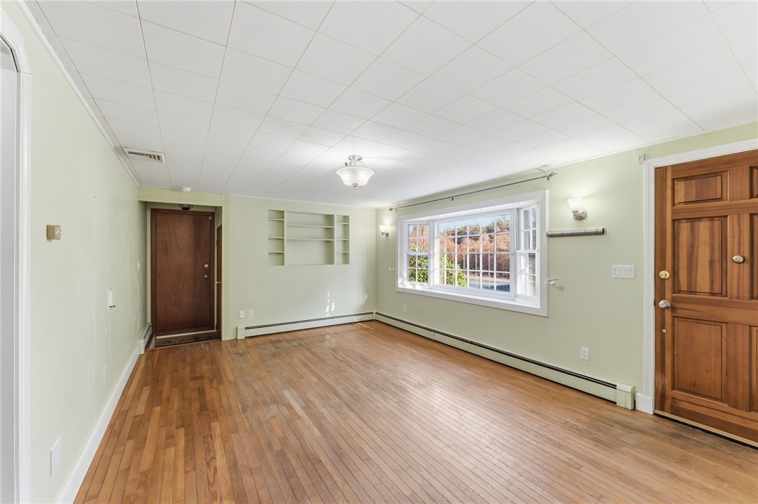382 Beavertail Road Jamestown, RI 02835 - Photo 14 of 31 Gallery Image 14