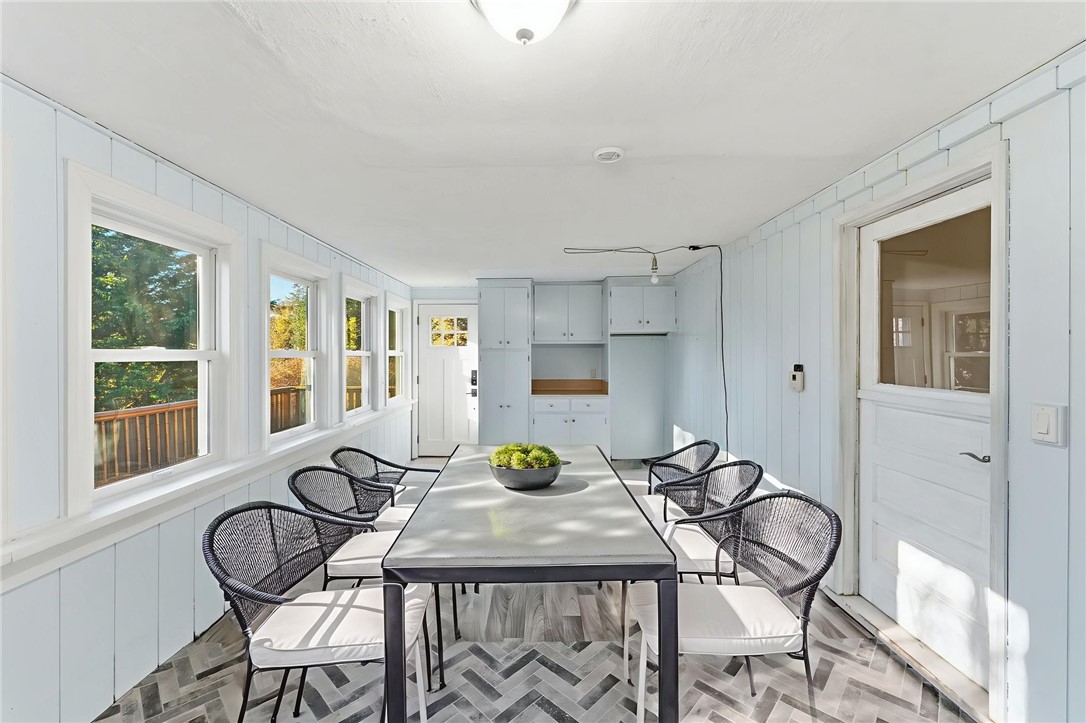 382 Beavertail Road Jamestown, RI 02835 - Photo 16 of 31 Sun drenched southerly views!