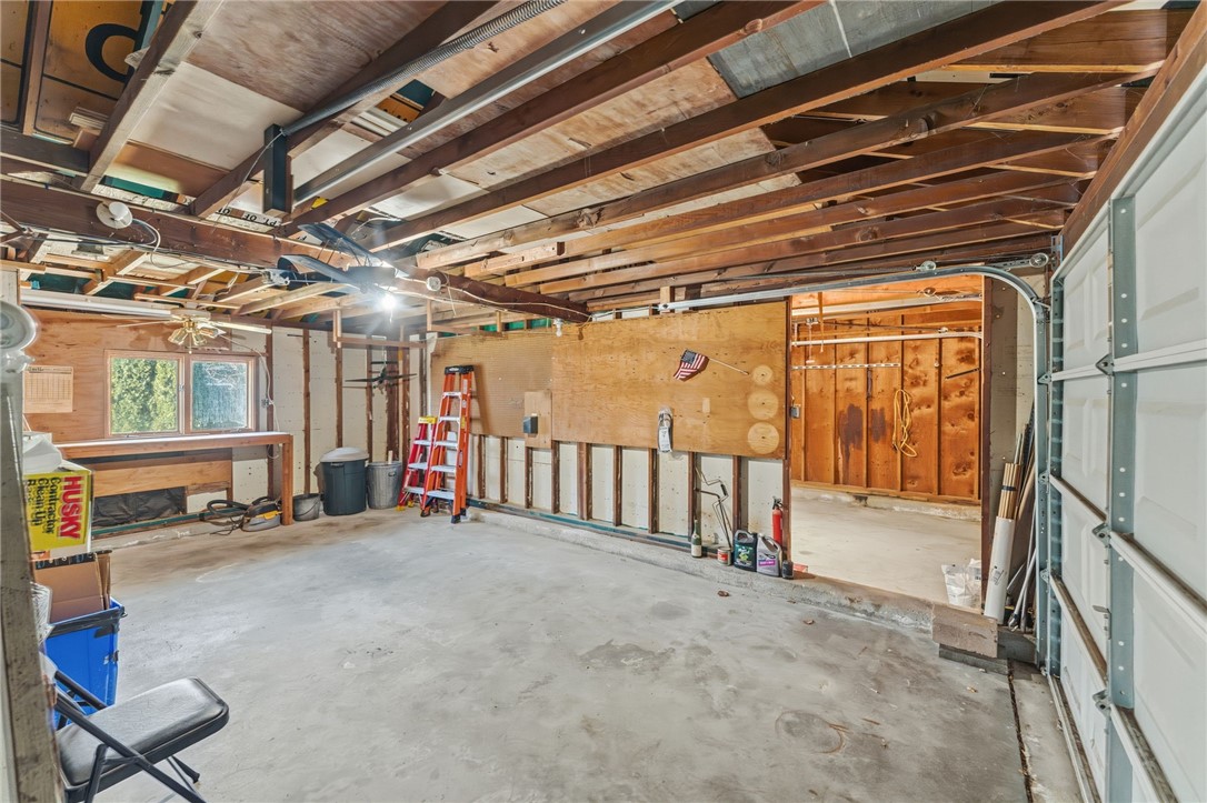 382 Beavertail Road Jamestown, RI 02835 - Photo 22 of 31 2 bays, divided