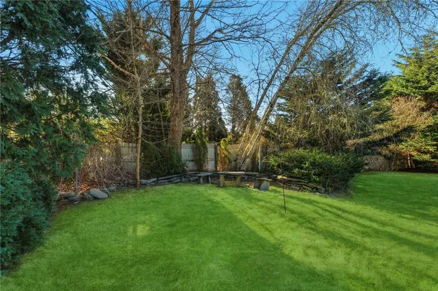 $849,000 | 382 Beavertail Road, Jamestown, RI 02835