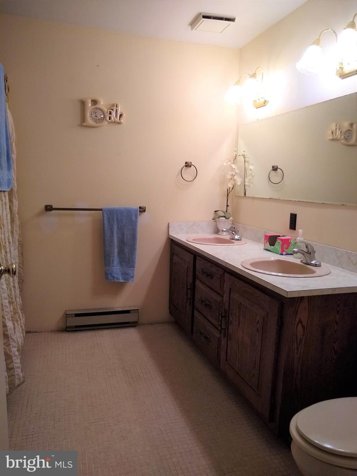 15265 Barnes Road New Windsor, MD 21776 - Photo 15 of 25 Full Bath
