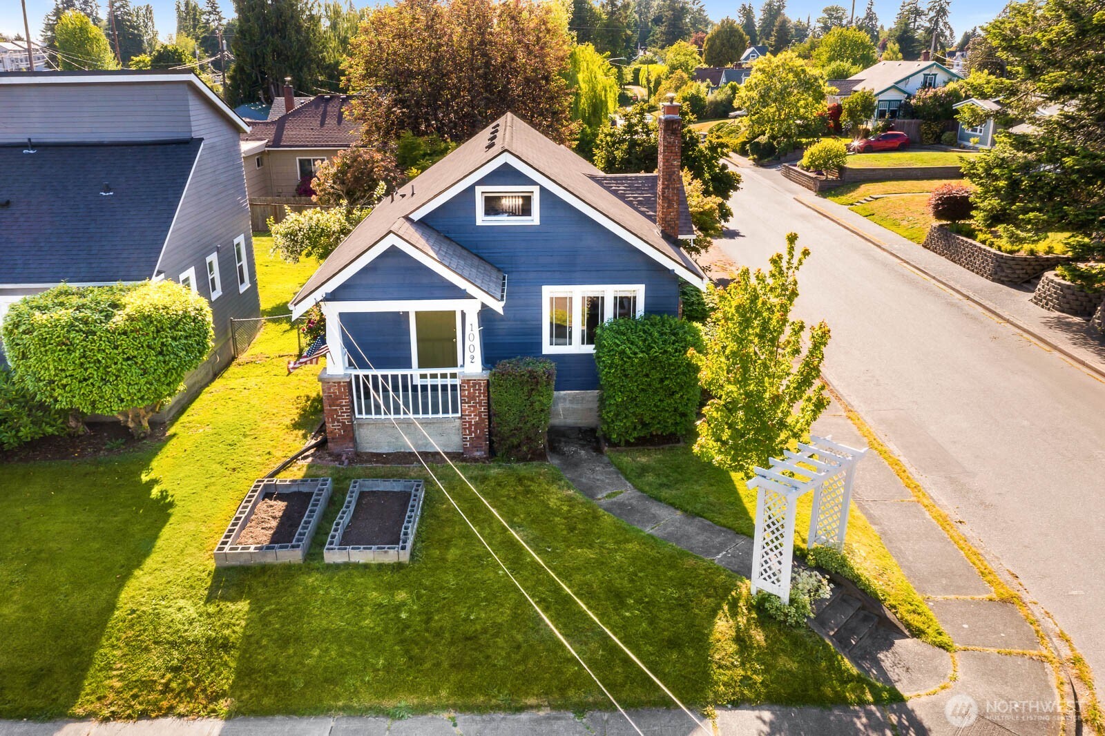 1002 South Adams Street Tacoma, WA 98405 - Photo 35 of 40 a house view with a garden space