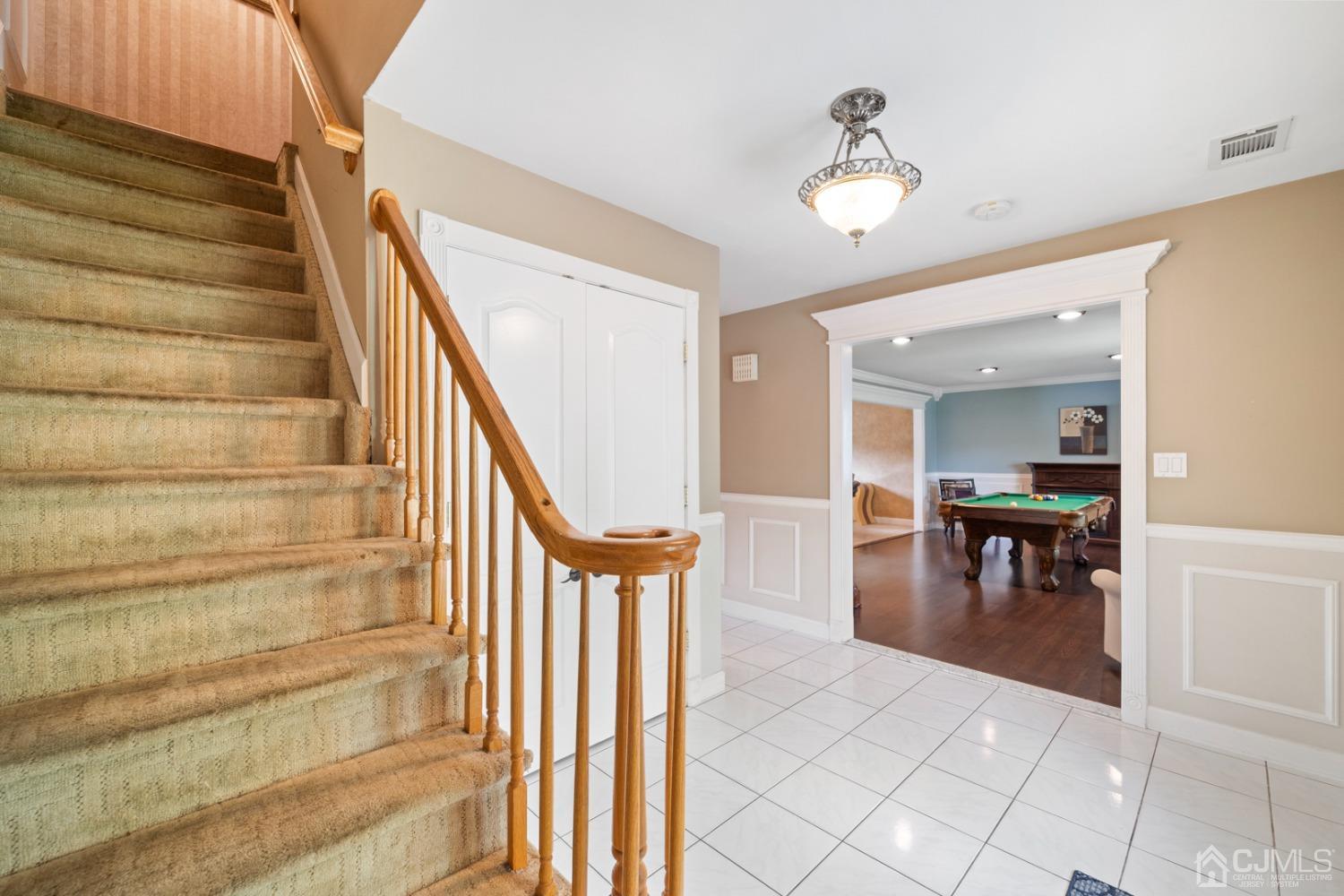 25 South Rhoda Street Monroe Township, NJ 08831 - Photo 4 of 39 Gallery Image 4