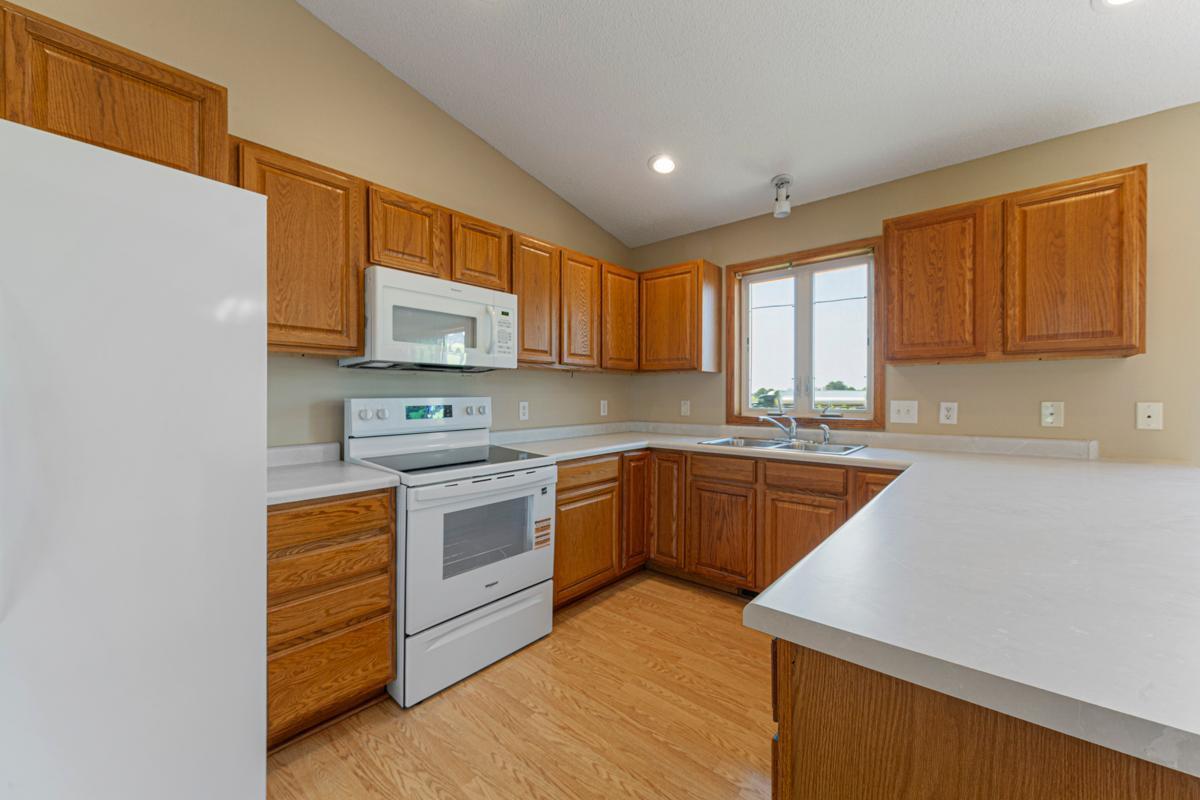 1844 Patricks Bay Faribault, MN 55021 - Photo 18 of 37