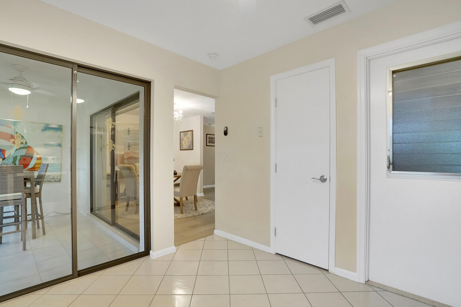4180 Mango Tree Court, Unit B Boynton Beach, FL 33436 - Photo 13 of 25 a view of a hallway