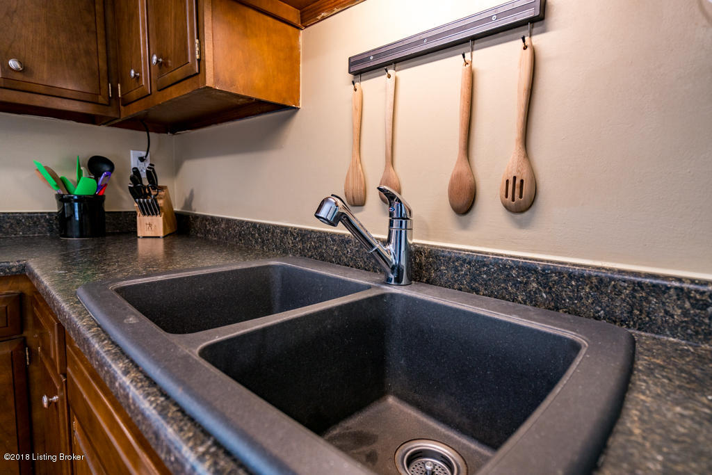 6707 Robin Road Crestwood, KY 40014 - Photo 8 of 41 025-6707 Robin-25