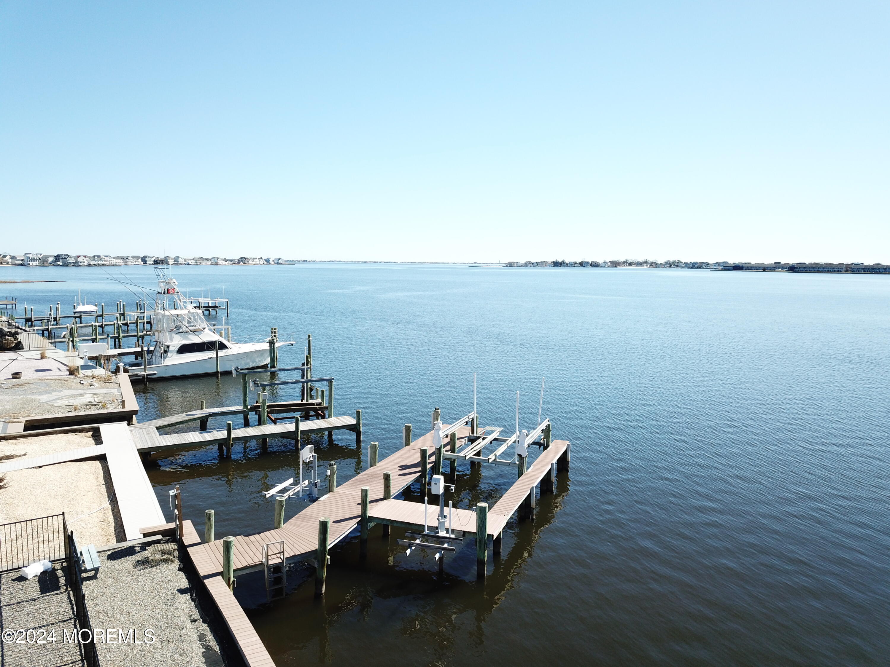 40 Captains Drive Brick, NJ 08723 - Photo 6 of 16 1000012414