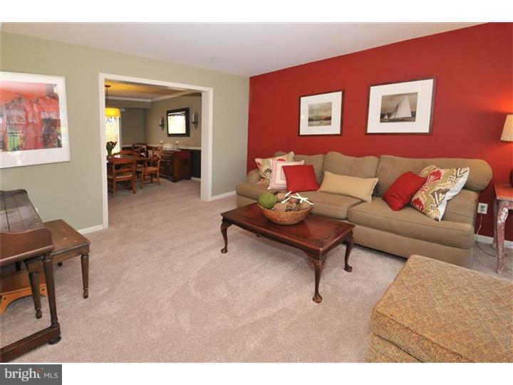 562 Ridge Avenue Spring City, PA 19475 - Photo 3 of 24 Living Room