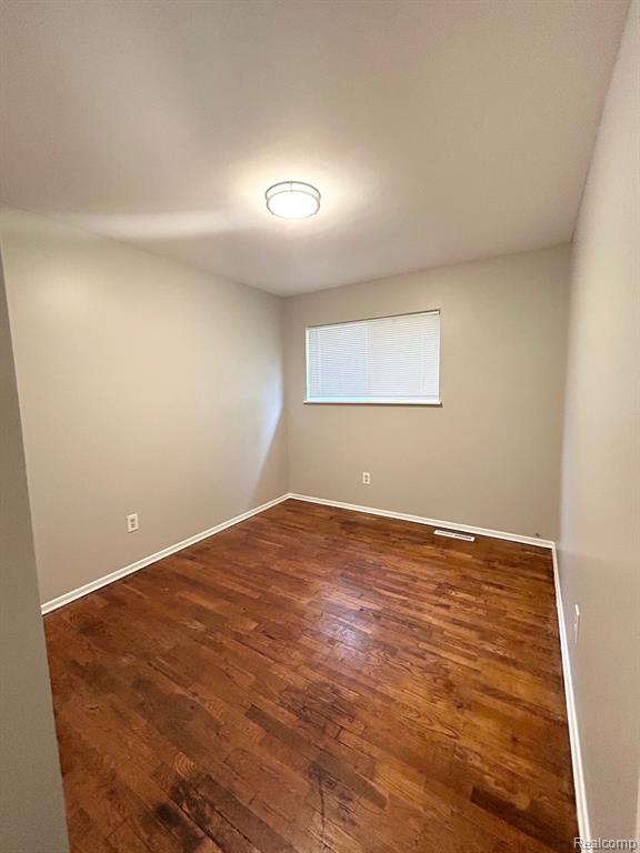 5801 Western Road Flint, MI 48506 - Photo 10 of 17 Gallery Image 10