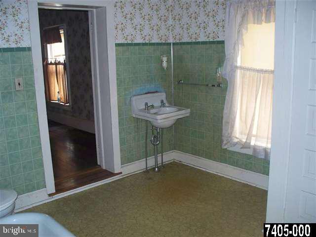 206 High Street Hanover, PA 17331 - Photo 16 of 25 Gallery Image 16