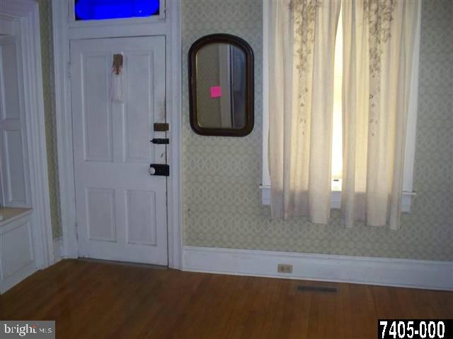 206 High Street Hanover, PA 17331 - Photo 3 of 25 Gallery Image 3