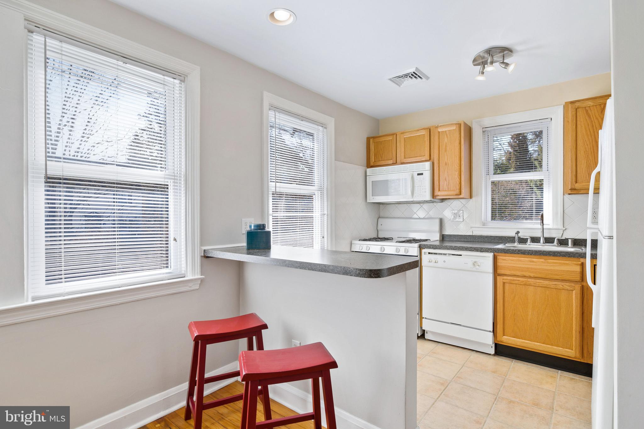 2408 Briarwood Road Baltimore, MD 21209 - Photo 14 of 24 2nd Floor Fully equipped updated kitchen