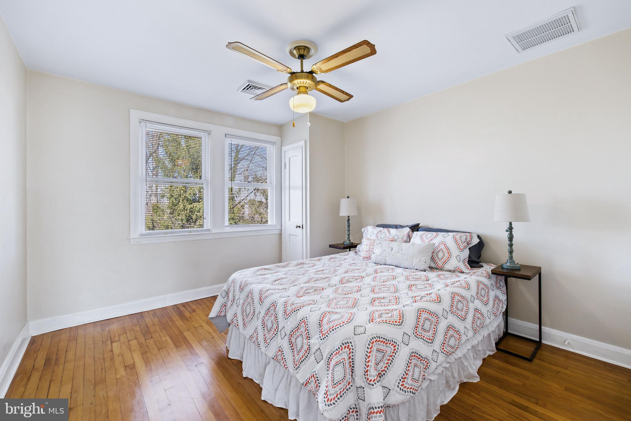 2408 Briarwood Road Baltimore, MD 21209 - Photo 16 of 24 2nd floor unit BR #1 or BR #3 for single family