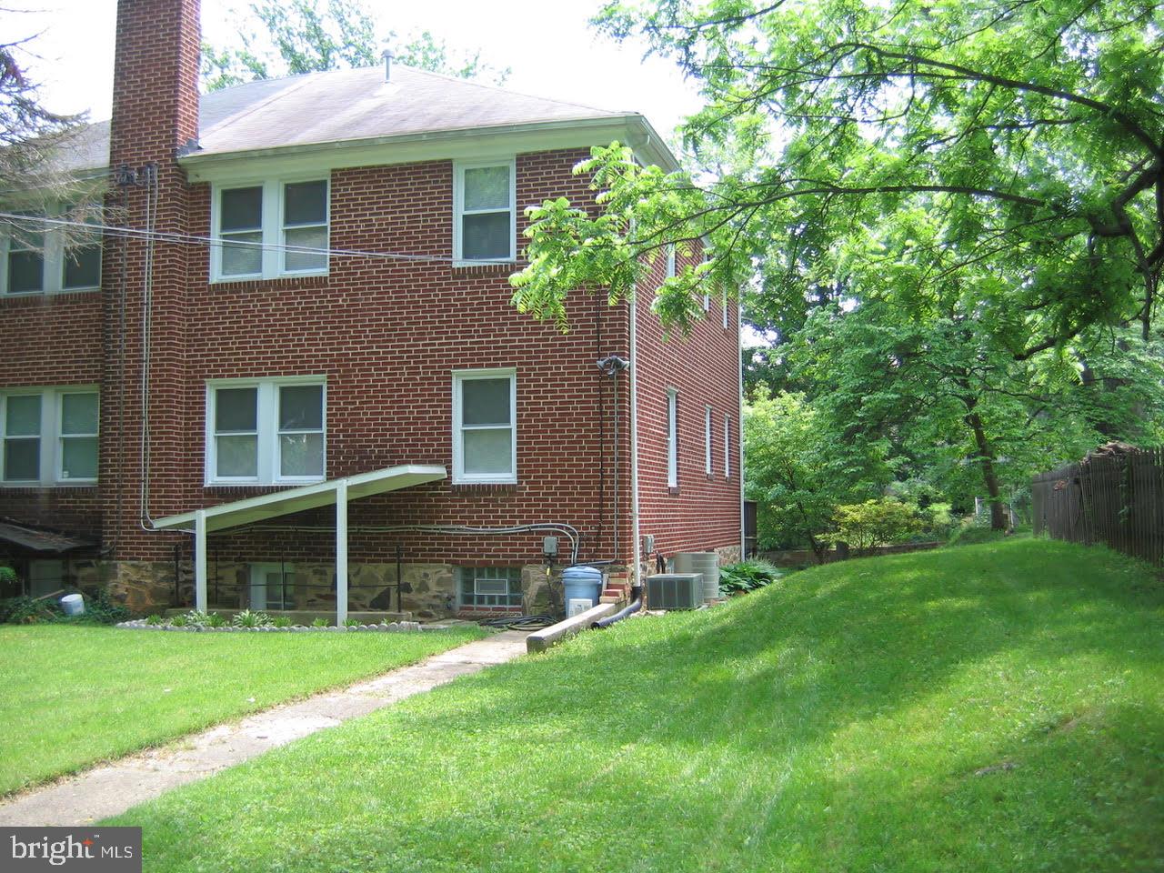 2408 Briarwood Road Baltimore, MD 21209 - Photo 21 of 24 beautiful rare yard