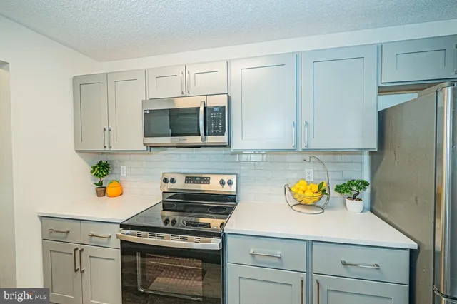 $245,000 | 2600 Camelback Lane, Unit 6, Silver Spring, MD 20906