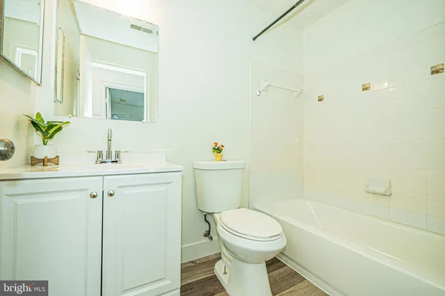 $245,000 | 2600 Camelback Lane, Unit 6, Silver Spring, MD 20906