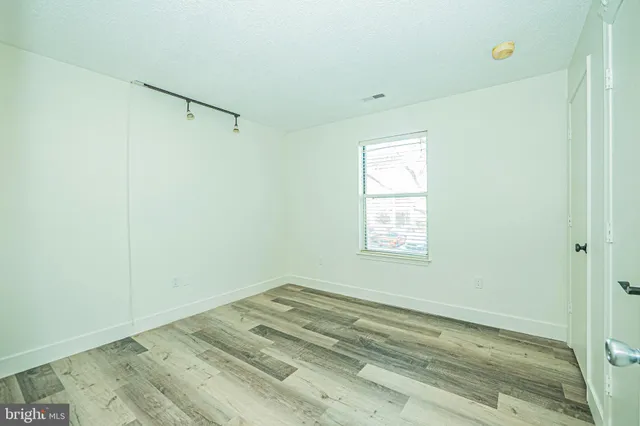 $245,000 | 2600 Camelback Lane, Unit 6, Silver Spring, MD 20906