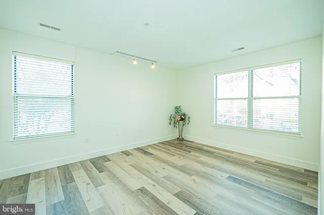 $245,000 | 2600 Camelback Lane, Unit 6, Silver Spring, MD 20906