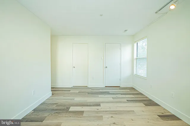 $245,000 | 2600 Camelback Lane, Unit 6, Silver Spring, MD 20906