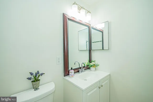 $245,000 | 2600 Camelback Lane, Unit 6, Silver Spring, MD 20906