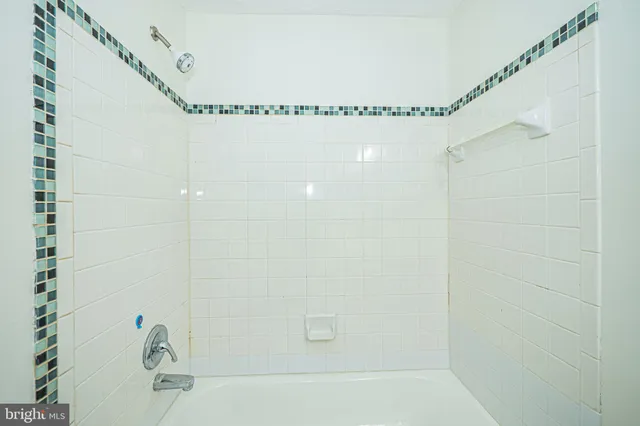 $245,000 | 2600 Camelback Lane, Unit 6, Silver Spring, MD 20906