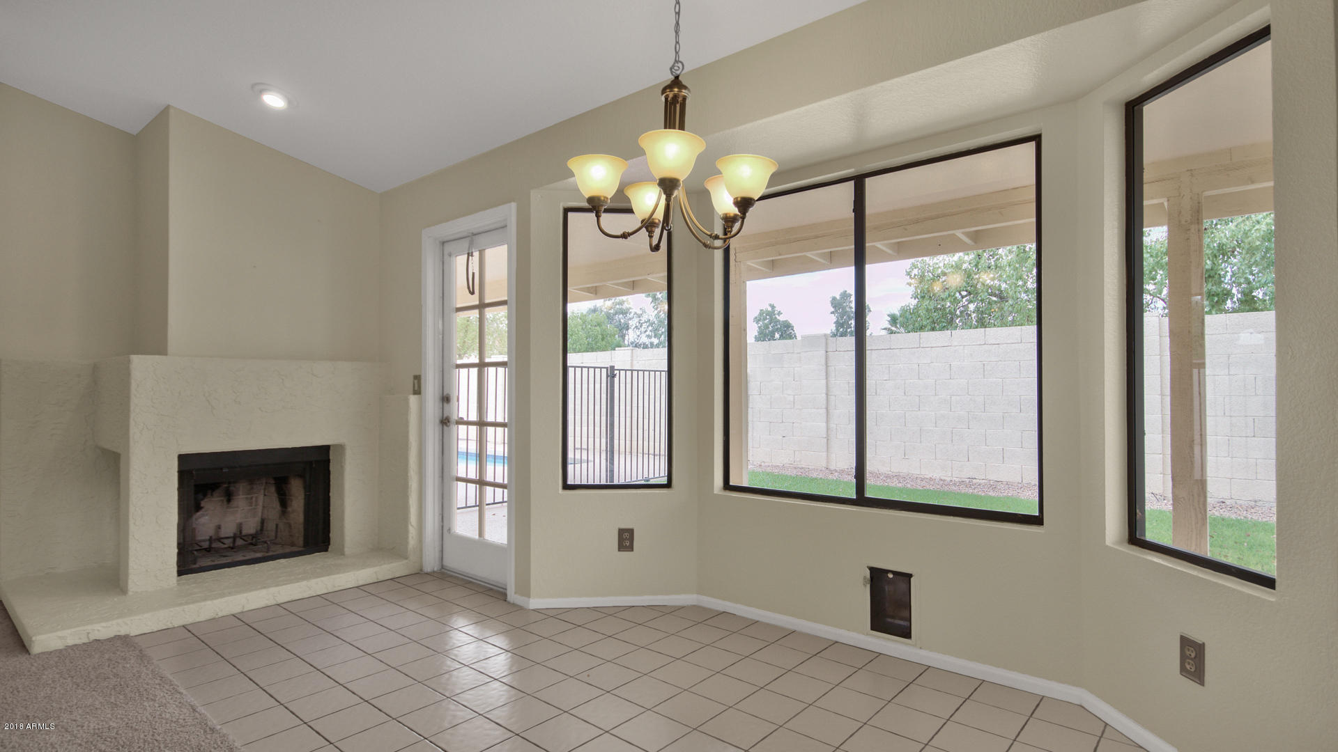 313 West Knox Road Tempe, AZ 85284 - Photo 12 of 38 14
