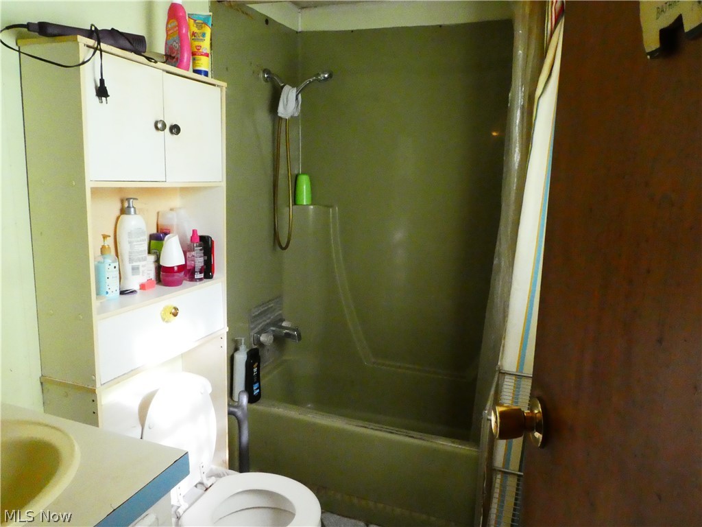 67 Happy Hollow Road Chester, WV 26034 - Photo 11 of 12