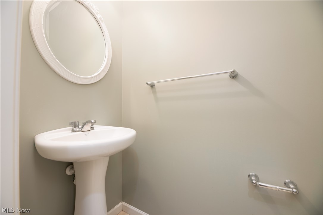 108 Ridgestone Court Berea, OH 44017 - Photo 12 of 32 Gallery Image 12