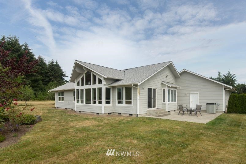 193 Thunder Road Port Angeles, WA 98362 - Photo 3 of 25 Gallery Image 3