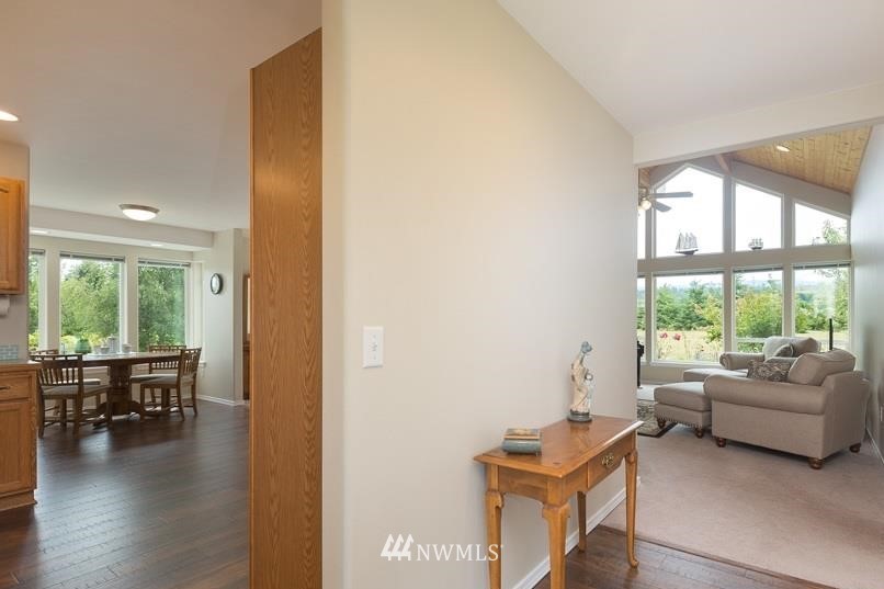193 Thunder Road Port Angeles, WA 98362 - Photo 10 of 25 Gallery Image 10