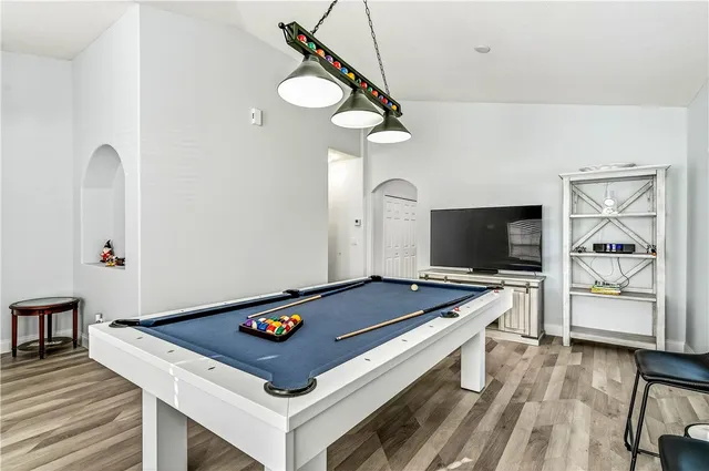 $400,000 | 535 Valencia Circle Southwest, Vero Beach, FL 32968