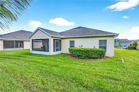 $397,000 | 535 Valencia Circle Southwest, Vero Beach, FL 32968