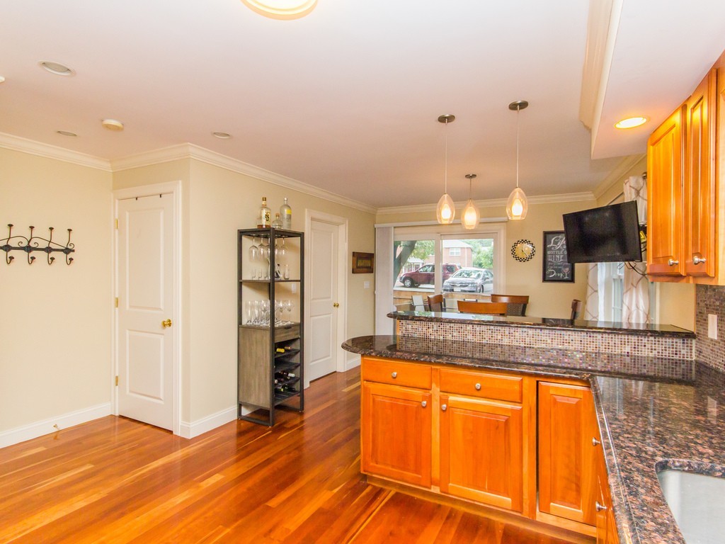 11 Reyem Street, Unit 1 Waltham, MA 02453 - Photo 8 of 25 Gallery Image 8
