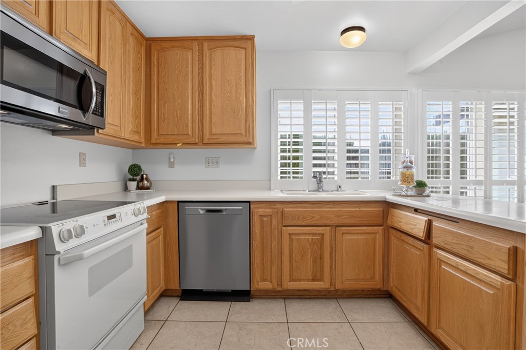 11656 Amigo Avenue Porter Ranch, CA 91326 - Photo 11 of 45