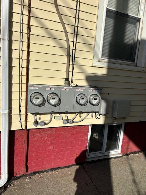 18 Geneva Street Providence, RI 02908 - Photo 2 of 16