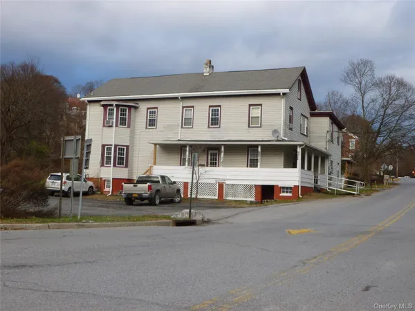 $1,300 | 19 East Main Street, Unit 2, Wappingers Falls, NY 12590